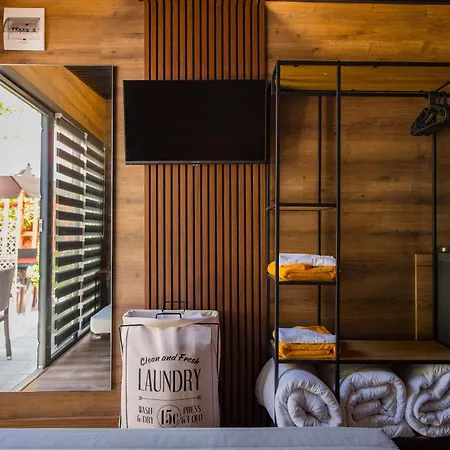 Albatross Family Nest Breeze Kamp alanı